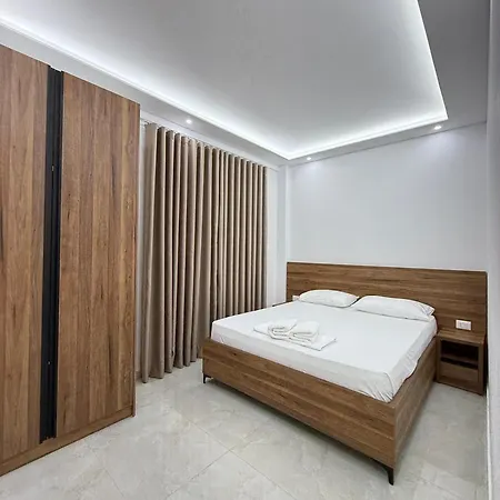 Papa-berat Hotel Berat